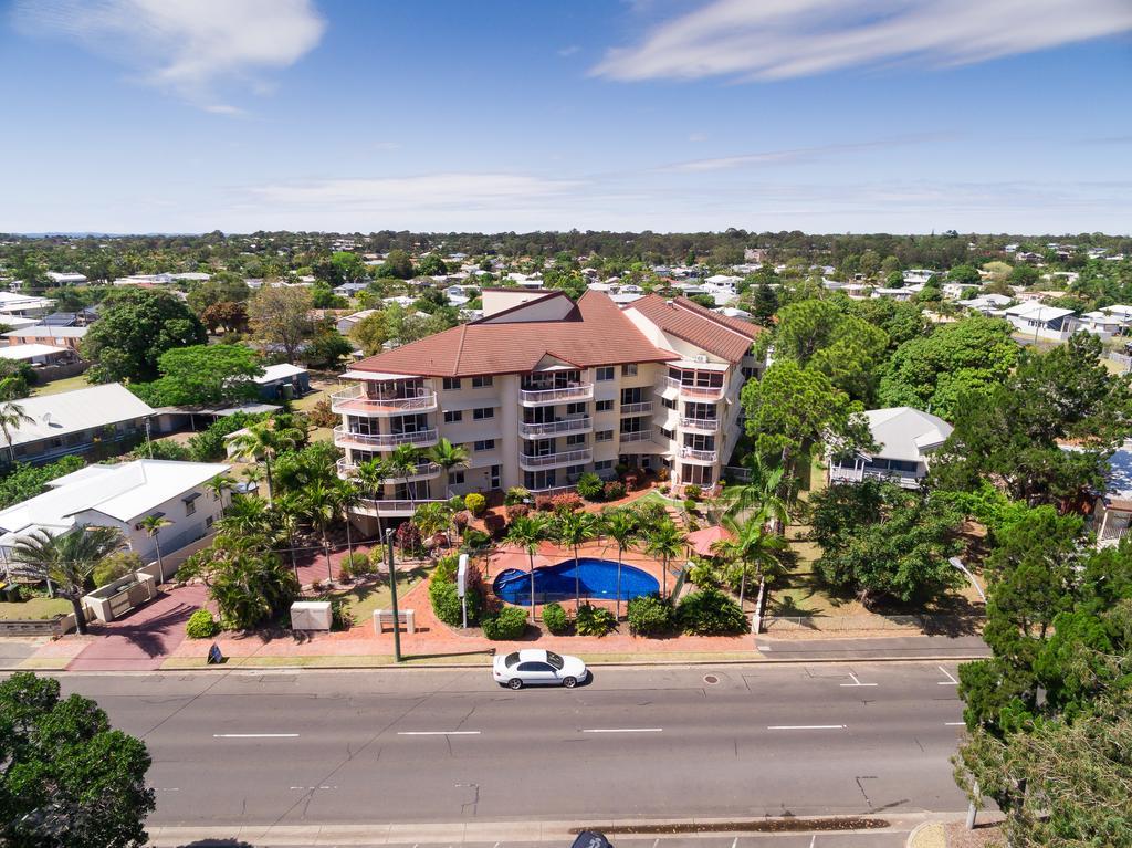 Charlton On The Esplanade Aparthotel Hervey Bay Exterior photo