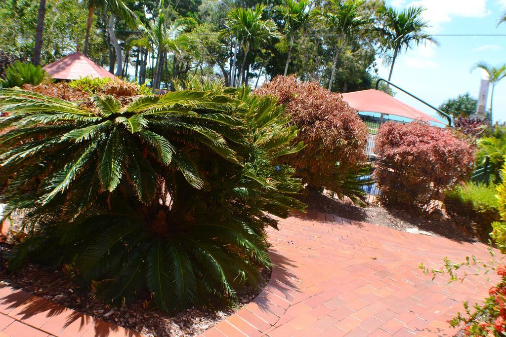 Charlton On The Esplanade Aparthotel Hervey Bay Exterior photo